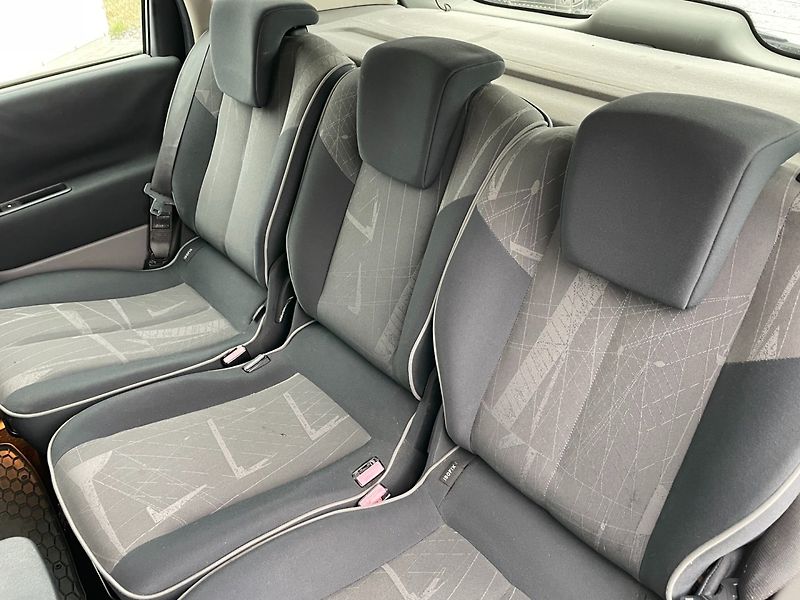 Renault Scénic (2003) 1.6i 16V Climatronic! - fotka 16 z 18