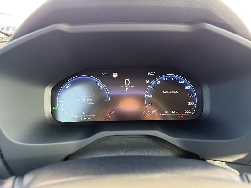 Toyota RAV4 2.5 HSD e-CVT Comfort Style - fotka 16 z 22