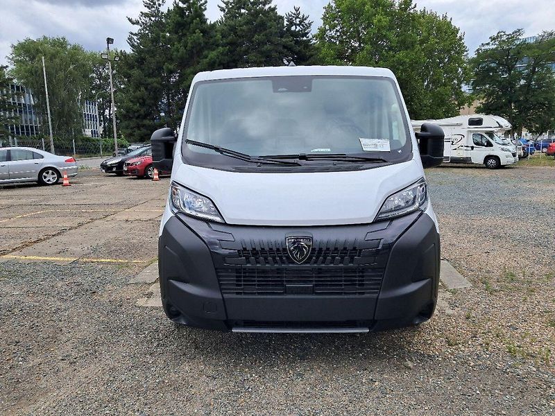 Peugeot Boxer Furgon 3000 L2H1 BlueHDi 120k - fotka 2 z 10