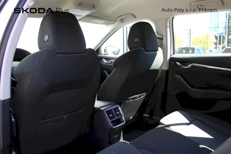 Škoda Octavia (2021) iV Style Plus 1.4TSI / 150kW 6 - fotka 20 z 24