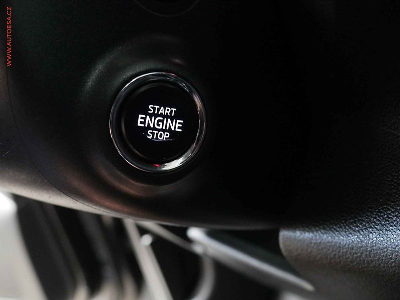 Škoda Karoq (2018) 1.6 TDi, Style, DSG, kůže - fotka 21 z 22