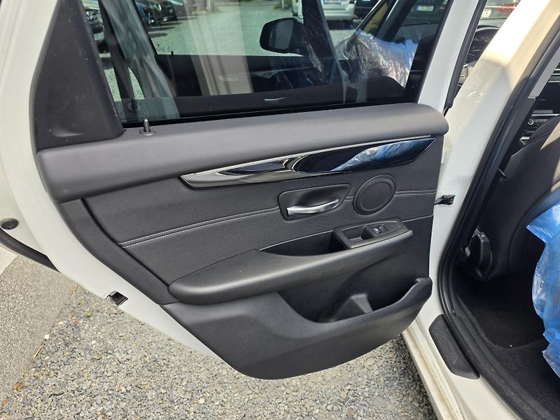 BMW Řada 2 218 D 110KW Panorama Led Navi  - fotka 6 z 17