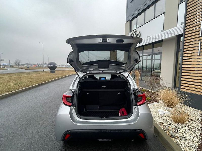 Toyota Yaris 1.5 Hybrid 116HP Style - fotka 9 z 28