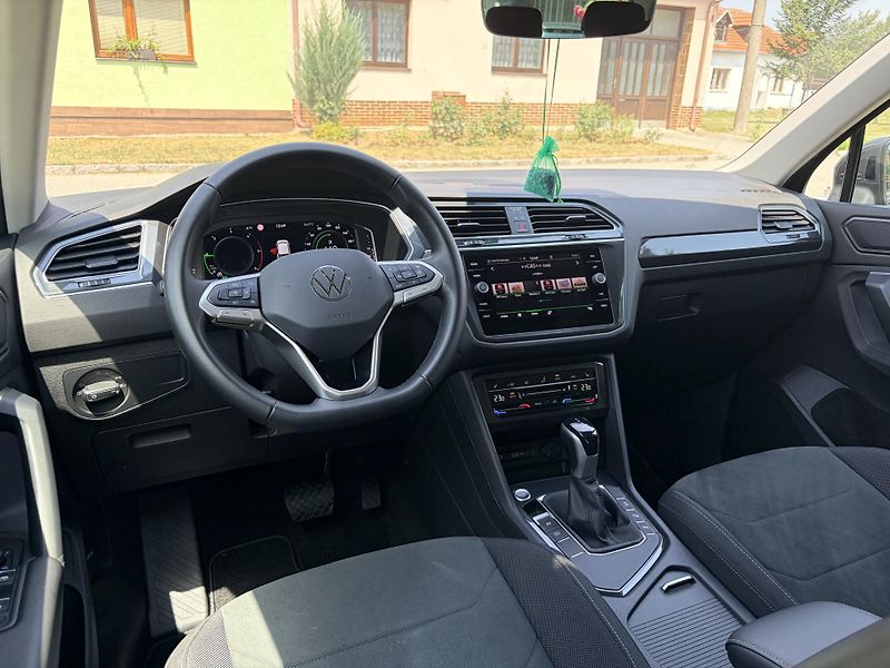 Volkswagen Tiguan 2.0TDI ELEGANCE DSG MATRIX VIR - fotka 16 z 63