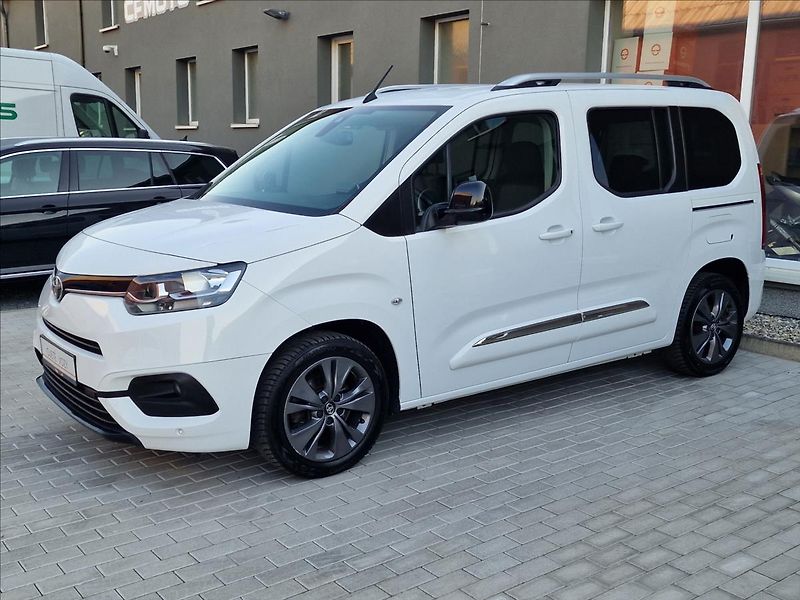 Toyota ProAce City 1.5 D-4D 130k L1 Family - fotka 6 z 49