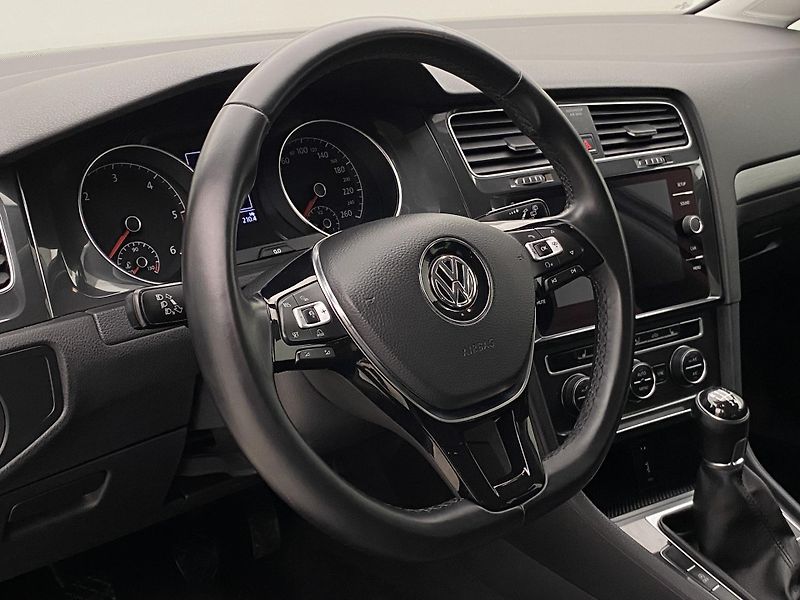 Volkswagen Golf 1.6TDI 85kW CZ REZERVACE - fotka 18 z 45