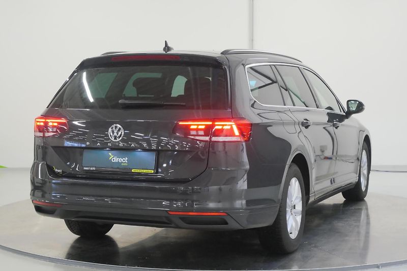 Volkswagen Passat - fotka 2 z 28