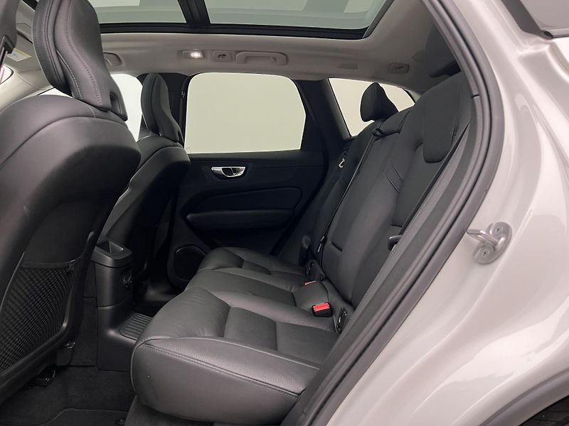 Volvo XC60 T6 AWD RECHARGE PLUS REZERVACE - fotka 6 z 46