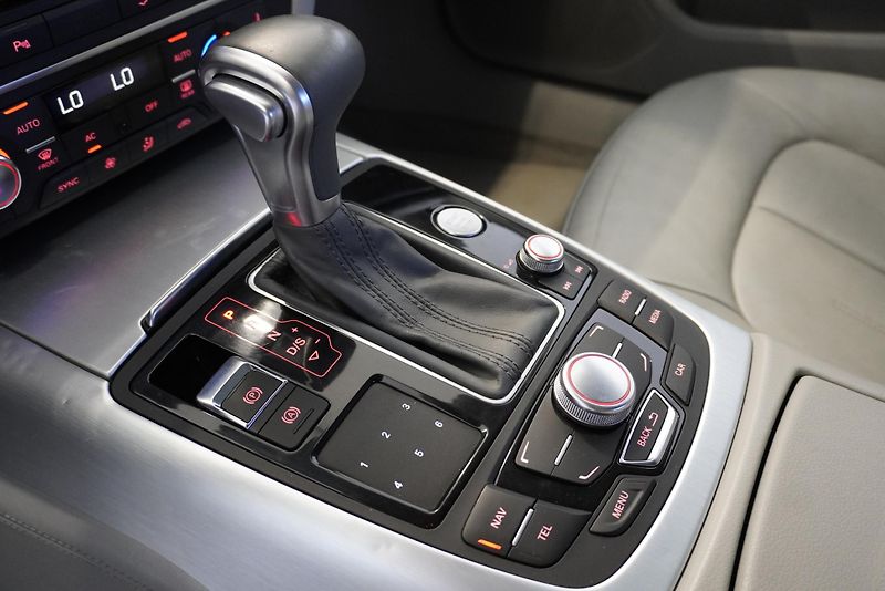 Audi A7 3.0 TFSI 220kW QUATTRO TOP !!! - fotka 17 z 34