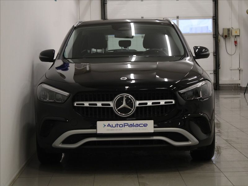 Mercedes-Benz GLA 2,0 200D 4Matic 1.maj.ČR.35tkm - fotka 2 z 23