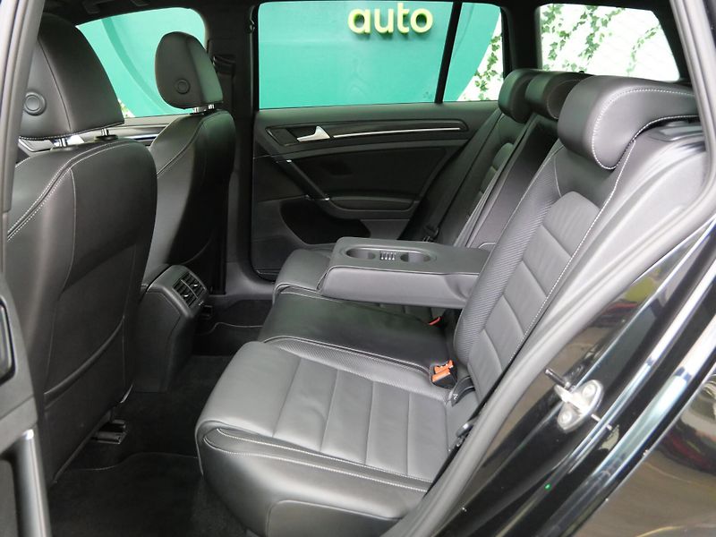 Volkswagen Golf - fotka 25 z 27
