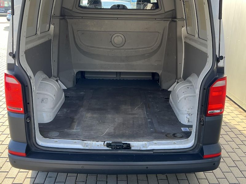 Volkswagen Transporter (2018) - fotka 26 z 33