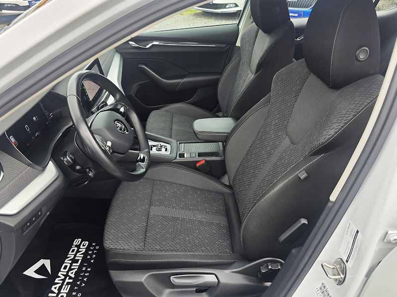 Škoda Octavia 2.0TDI 110KW DSG STYLE+ MATRIX - fotka 12 z 39
