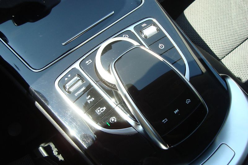 Mercedes-Benz Třídy C (2021) 220D,143kW, Exclusivce,S.kniha - fotka 71 z 92