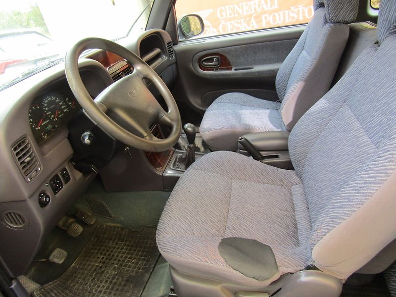 SsangYong Korando (1999) 2.9 TD MERCEDES  4X4 - fotka 14 z 29