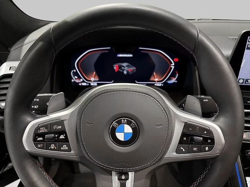 BMW Řada 8 (2025) M850i xDrive Coupé 08/2025 - fotka 13 z 15