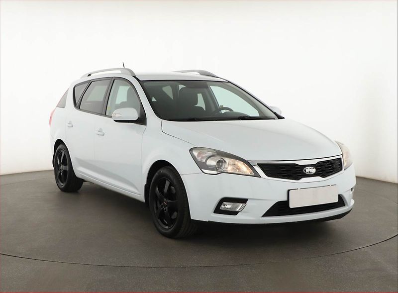 Kia Ceed (2011) 1.6 CRDi, Serv.kniha, po STK - fotografie inzerátu