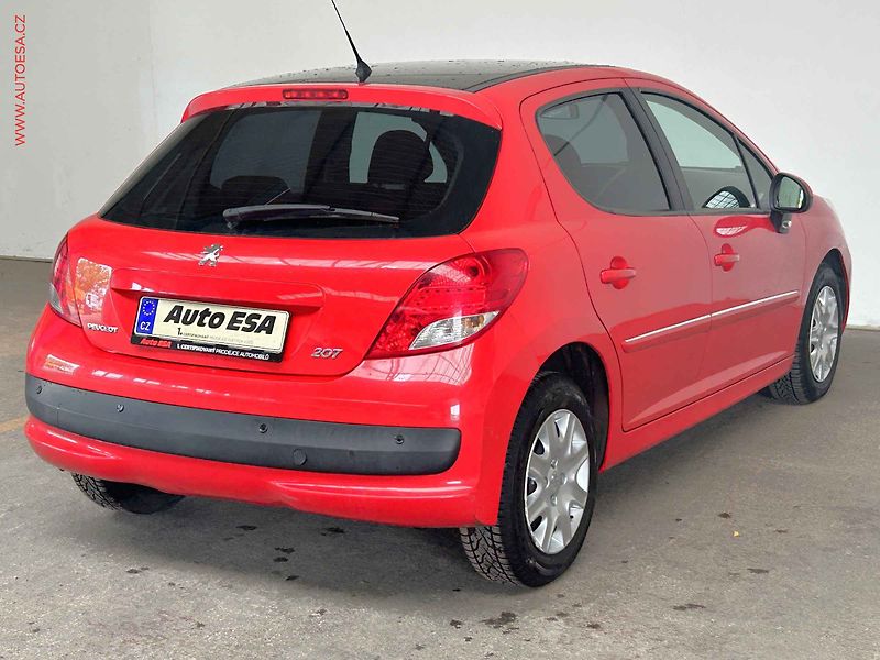 Peugeot 207 (2011) 1.4 i, 2.maj,ČR - fotka 4 z 14