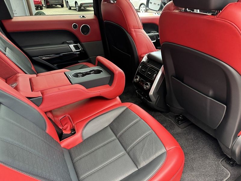 Land Rover Range Rover (2018) 4.4SDV8 Autobiography Vzduch - fotka 19 z 50