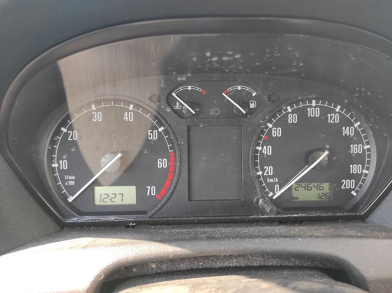 Škoda Fabia 1.4 MPI Comfort - fotka 12 z 25