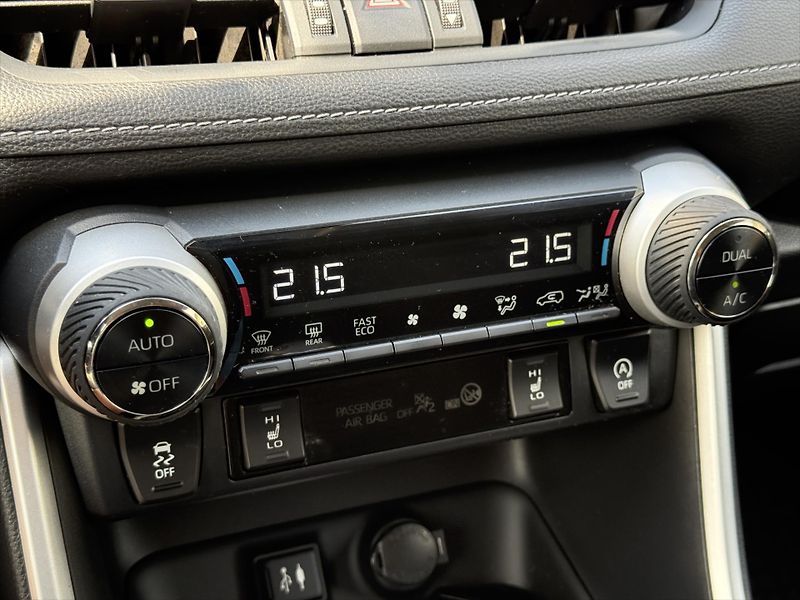 Toyota RAV4 2,0 Comfort Style Navi - fotka 16 z 19