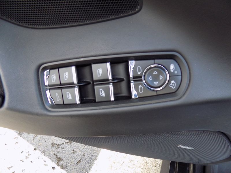 Porsche Panamera (2013) 4S/Facelift/4x4/NAVI/ - fotka 24 z 43