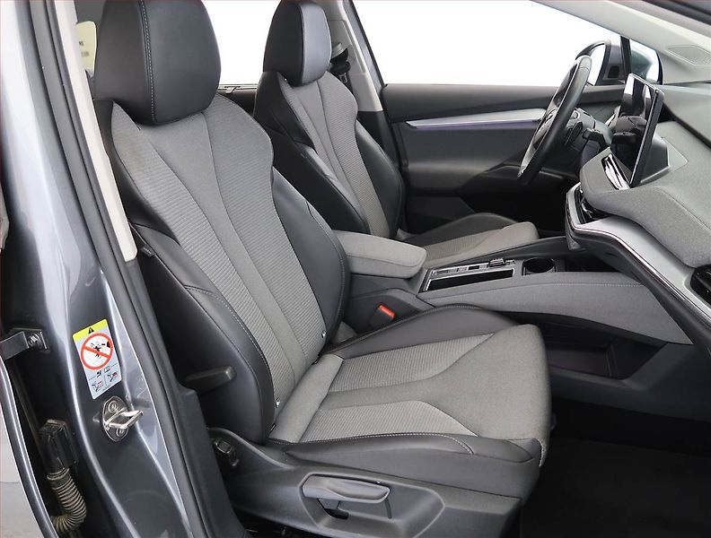 Škoda Enyaq (2023) 60 (62 kWh), SoH 93% - fotka 9 z 25
