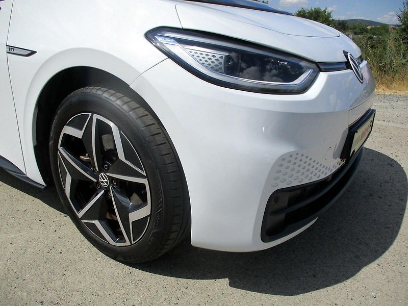 Volkswagen ID.3 PRO PERFOR 150kW (62kWh) 93TKM - fotka 29 z 51