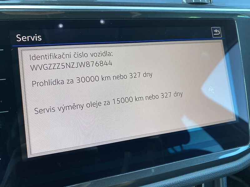 Volkswagen Tiguan 2,0 BiTDI 4Mot Highline DSG - fotka 20 z 27