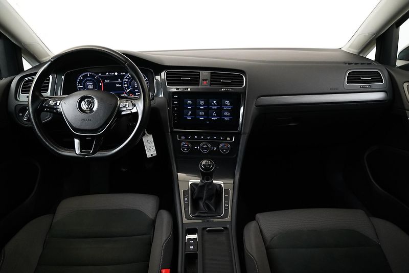 Volkswagen Golf - fotka 5 z 24