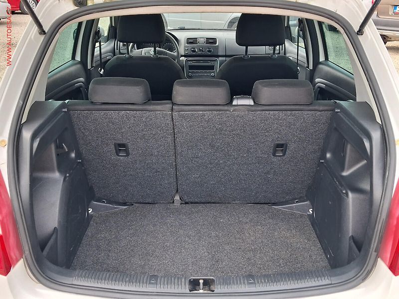 Škoda Fabia (2011) 1.2 TSI, 2.maj,ČR, AC - fotka 7 z 13