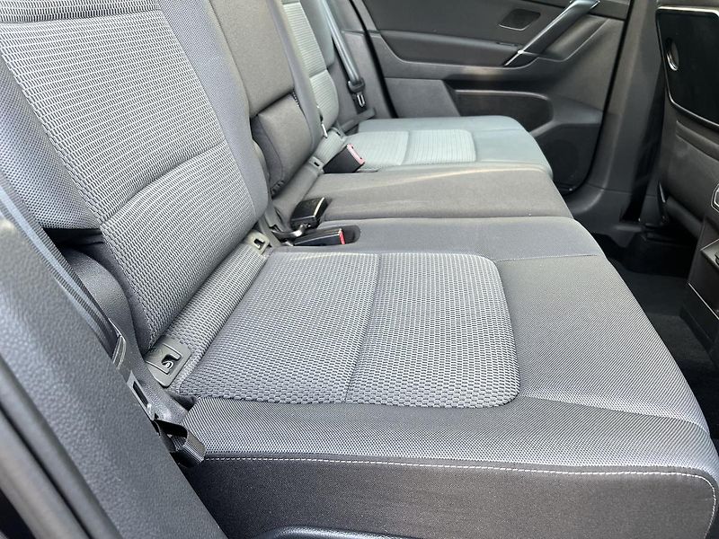 Volkswagen Golf Sportsvan 1.4TSi 92kw DSG KLIMA - fotka 32 z 48
