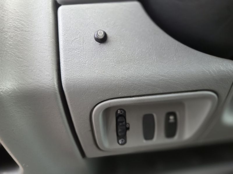 Opel Vivaro (2011) 2.5 CDTI Tour Cosmo - fotka 30 z 35