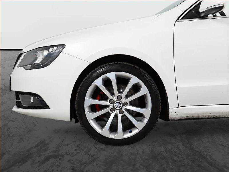 Škoda Superb (2013) Ambition 2.0 TDI, Automat - fotka 13 z 17