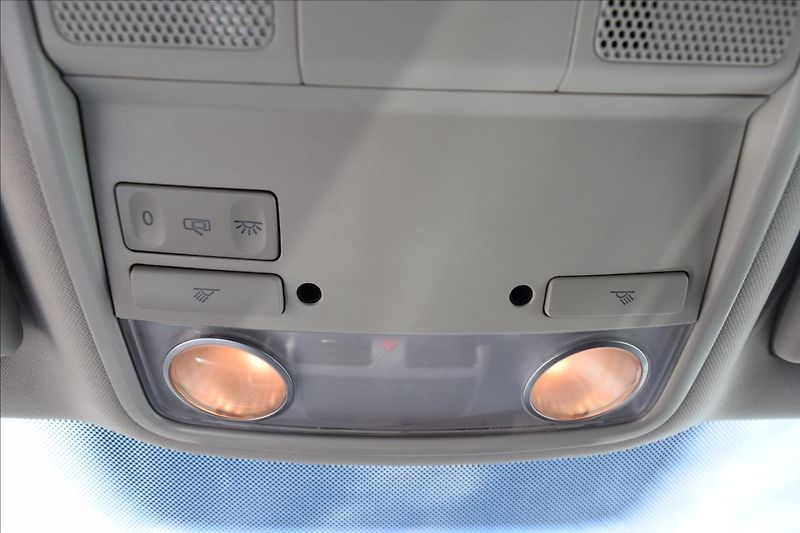 Volkswagen Golf 1,9 TDI 77KW 4X4 PO ROZVODECH - fotka 44 z 46