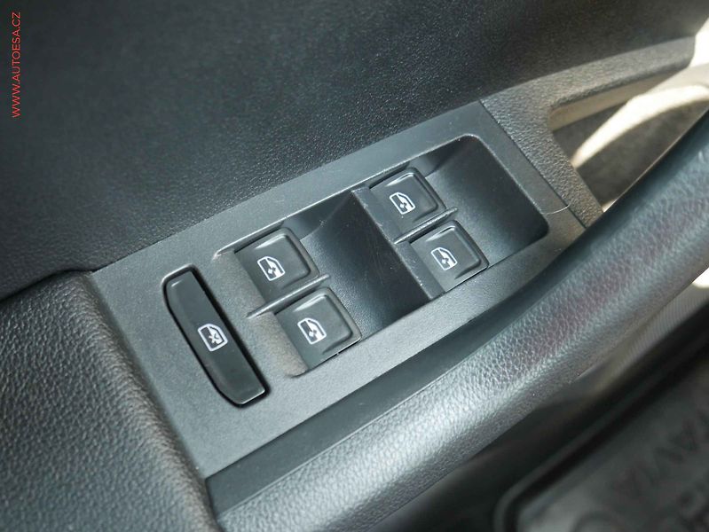 Škoda Octavia (2014) 1.4 G-TEC, ČR, Elegance - fotka 11 z 19