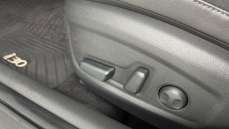Hyundai i30 1.5 T-GDI Style Kombi - fotka 20 z 29