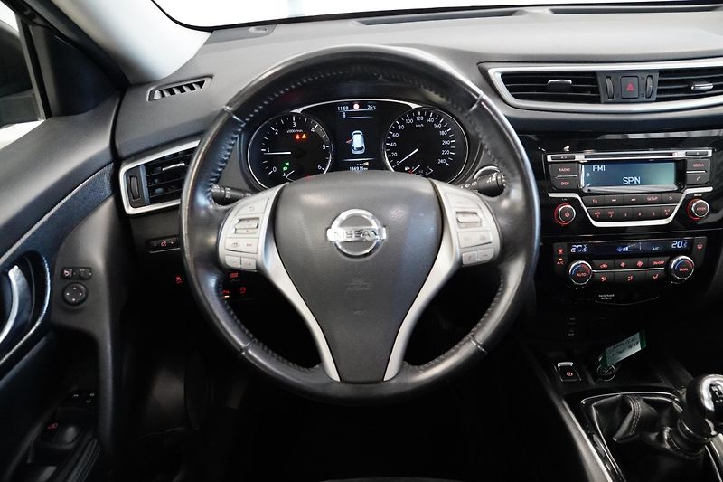 Nissan X-Trail - fotka 17 z 24