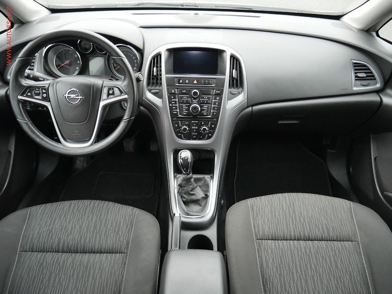 Opel Astra (2015) 1.6. CDTi, ČR, Klima - fotka 8 z 19