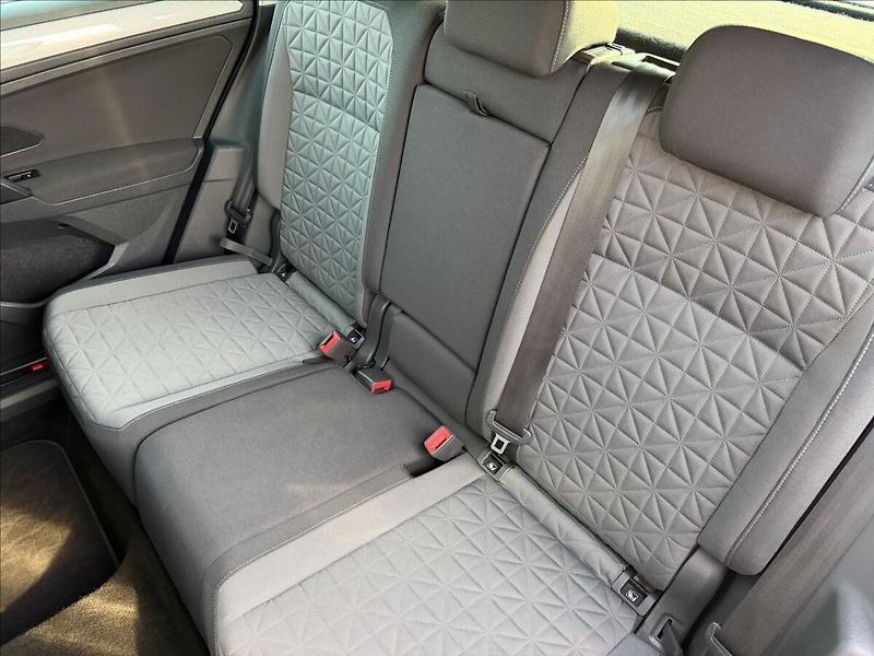 Volkswagen Tiguan 2.0 TDI Life ACC - fotka 20 z 23