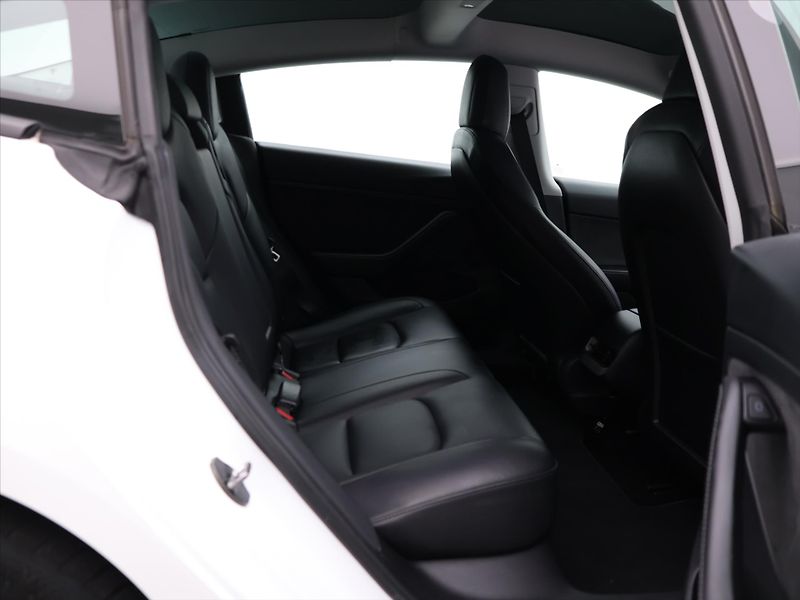 Tesla Model 3 Long Range 79kWh AWD sOH 90,3% - fotka 13 z 28