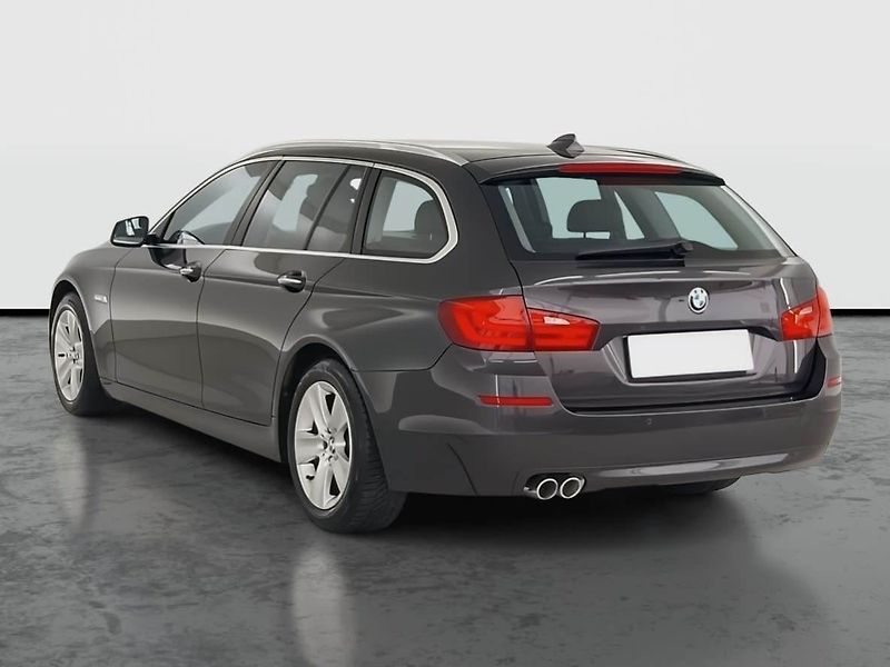 BMW Řada 5 (2013) 520d, Kůže, Navi, Bi-Xenony - fotka 4 z 21
