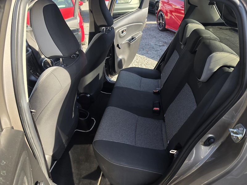Toyota Yaris 1.5 VVti Y20 Kamera  - fotka 9 z 21