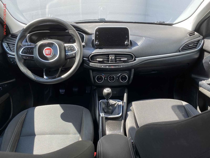 Fiat Tipo (2019) 1.4i, Lounge, navi, kamera - fotka 8 z 16