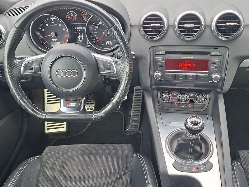 Audi TT (2009) 1.8TFSI 118kW MAN S-LINE - fotka 13 z 31