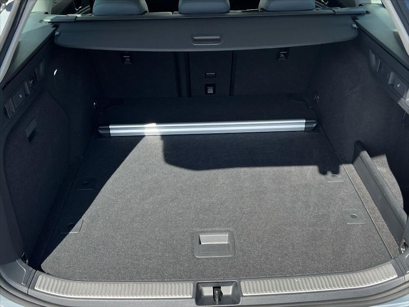 Volkswagen Passat Variant 1,5 eTSi 110kW 7DSG BUSINESS - fotka 14 z 28