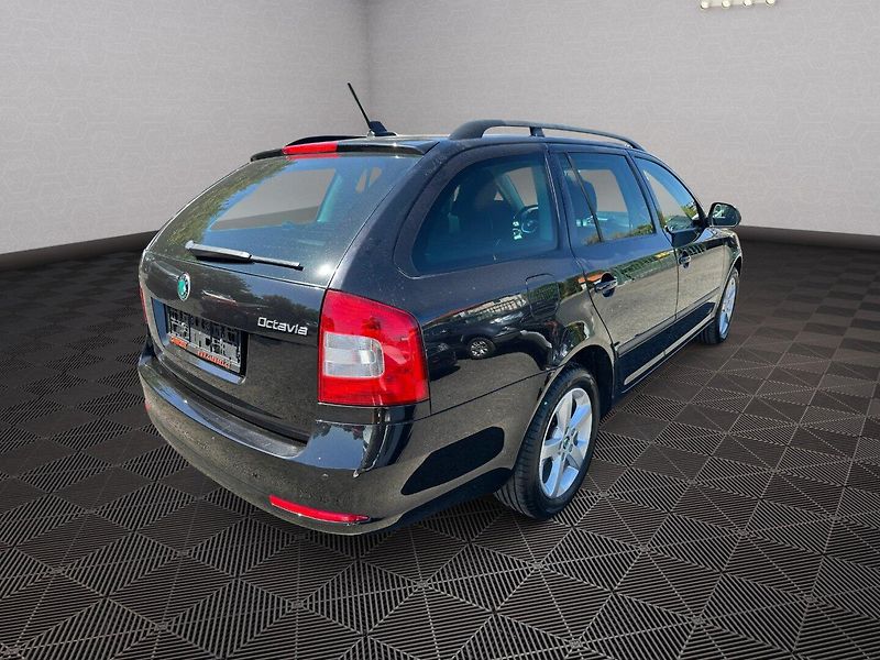 Škoda Octavia (2012) 2,0TDI 103kw  Family - fotka 7 z 28
