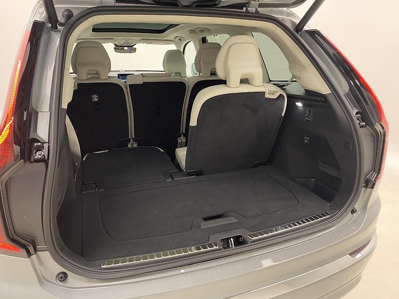 Volvo XC90 (2026) T8 AWD Plug-in BRIGHT ULTRA - fotka 24 z 72