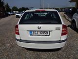 Škoda Octavia 1,6 MPI - náhled 6