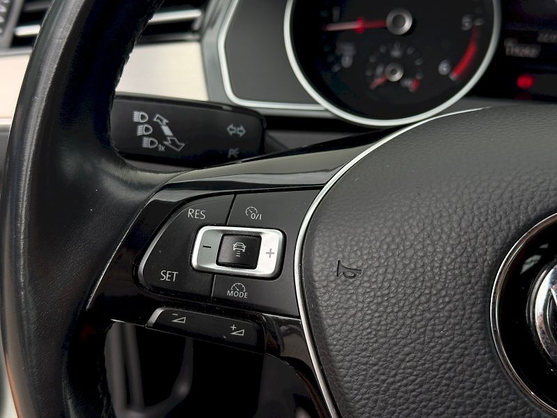 Volkswagen Passat (2018) Variant 2.0 TDI 110 kW - fotka 12 z 24